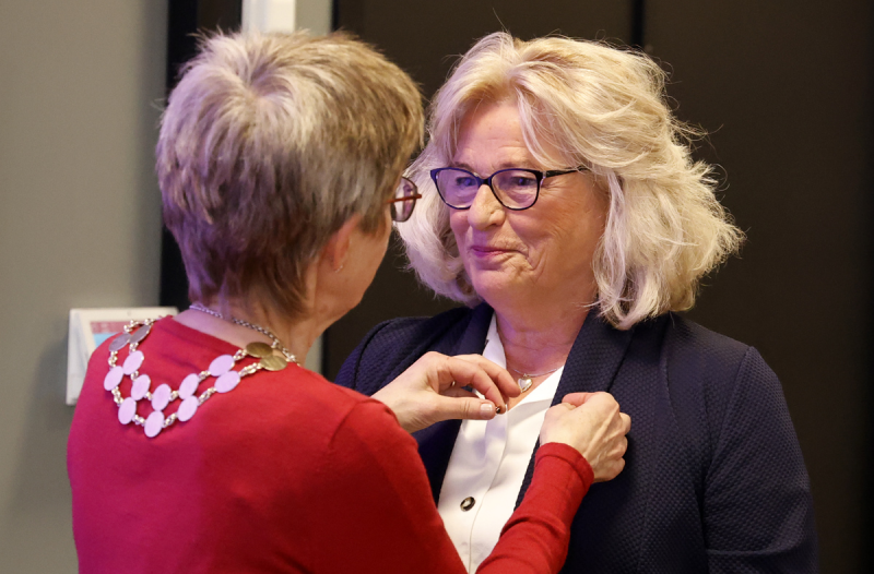 Bodil Hagen ble tatt opp som nytt medlem i Lillehammer Rotary under møtet tirsdag kveld.