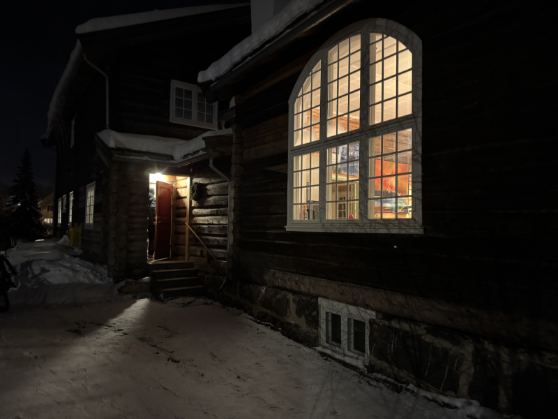 Spennende besøk på Kunstnerboligen Jorderik